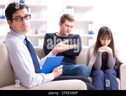 Die Familie besuchen Psychologe für Familie problem Stockfoto