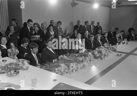 Zurück von Olympia-Behinderten Ingrid V/d Bergen, drei Gold, eine Silbermedaille, 15. November 1968, SPORTLERN, behindert, Medaillen, Niederlande, Foto der Presseagentur des 20. Jahrhunderts, Nachrichten zu erinnern, Dokumentarfilm, historische Fotografie 1945-1990, visuelle Geschichten, Menschliche Geschichte des zwanzigsten Jahrhunderts, Momente in der Zeit festzuhalten Stockfoto