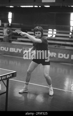 Training für Tischtennis-Europameisterschaften in Energiehal in Rotterdam; Weltmeister Stellan Bengtson (Schweden) in Aktion, 14. April 1972, Tischtennis, Meisterschaften, Niederlande, 20. Jahrhundert Presseagentur Foto, Nachrichten zu erinnern, Dokumentarfilm, historische Fotografie 1945-1990, visuelle Geschichten, Menschliche Geschichte des zwanzigsten Jahrhunderts, Momente in der Zeit festzuhalten Stockfoto