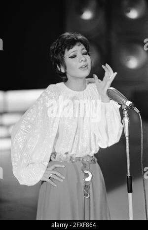 TV-Programm einer der acht von Mies Bouwman . Esther Ofarim singt, 22. November 1969, programmas, Niederlande, 20. Jahrhundert Presseagentur Foto, Nachrichten zu erinnern, Dokumentarfilm, historische Fotografie 1945-1990, visuelle Geschichten, Menschliche Geschichte des zwanzigsten Jahrhunderts, Momente in der Zeit festzuhalten Stockfoto