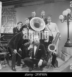 TV Meet the Band, The Temperance Seven, 6. August 1962, Niederlande, 20. Jahrhundert Presseagentur Foto, Nachrichten zu erinnern, Dokumentarfilm, historische Fotografie 1945-1990, visuelle Geschichten, Menschliche Geschichte des zwanzigsten Jahrhunderts, Momente in der Zeit festzuhalten Stockfoto