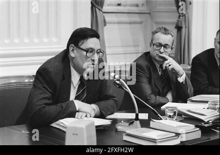 Unterhaus zu Neptunes-Ersatz; Minister Van Aardenne (l) und Scholten, 19. Dezember 1978, Minister, Parlamentsdebatten, Politik, Niederlande, 20. Jahrhundert Presseagentur Foto, Nachrichten zu erinnern, Dokumentarfilm, historische Fotografie 1945-1990, visuelle Geschichten, Menschliche Geschichte des zwanzigsten Jahrhunderts, Momente in der Zeit festzuhalten Stockfoto