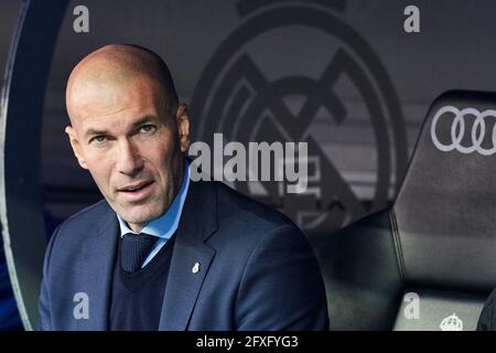 File photo dated December 23, 2017 of Zinedine Zidane during La Liga match between Real Madrid and FC Barcelona at Santiago Bernabeu in Madrid - die französische Fußballlegende Zinedine Zidane gab am Donnerstag bekannt, dass er Real Madrid verlassen werde, nur wenige Tage nachdem sein Team den Europameisterschaft gewonnen hatte. Zidane, der 1998 mit Frankreich als Spieler die Weltmeisterschaft gewonnen hatte, sagte auf einer hastig arrangierten Pressekonferenz in Madrid: „das Team muss weiter gewinnen, also braucht es eine Veränderung, um weiter zu gewinnen.“ Foto von Gegundez/ANDBZ/ABACAPRESS.COM Stockfoto