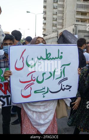 A-Pro Palestine Protestveranstaltung im Karachi Press Club während des Palästina- und Israel-Konflikts zeigen die pakistanischen Bürger ihre Unterstützung für Palästina. Stockfoto