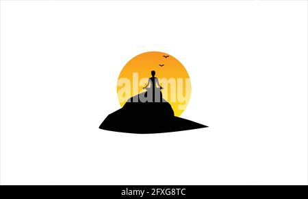 Frau meditiert in sitzender Yogaposition auf der Oberseite von Ein Berg bei Sonnenuntergang Icon-Logo-Design Stock Vektor