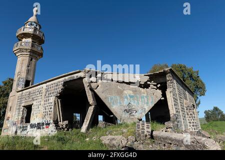 Die ehemalige syrische Moschee wurde während des Sechstagekrieges von 1967 aufgegeben. Golan Heights, Israel Stockfoto