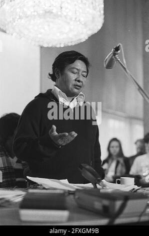 Viertes Russel Tribunal on the rights of Indians in the Americas bei De Doelen in Rotterdam, indisch sprechend, 24. November 1980, Tribunale, Niederlande, 20. Jahrhundert Presseagentur Foto, Nachrichten zu erinnern, Dokumentarfilm, historische Fotografie 1945-1990, visuelle Geschichten, Menschliche Geschichte des zwanzigsten Jahrhunderts, Momente in der Zeit festzuhalten Stockfoto