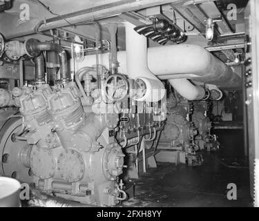 Vorbereitungen für das Segeln der Willem Barendsz, 2. November 1959, Vorbereitungen, Auslaufen, Niederlande, Presseagentur des 20. Jahrhunderts, Foto, Nachrichten zum erinnern, Dokumentarfilm, historische Fotografie 1945-1990, visuelle Geschichten, Menschliche Geschichte des zwanzigsten Jahrhunderts, Momente in der Zeit festzuhalten Stockfoto