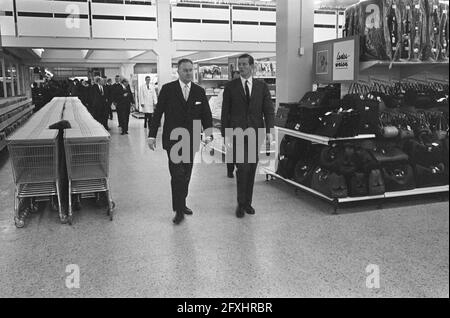 Alderman Hamm eröffnete erste Selbstbedienungsgroßhandel Makro Industriegebiet Amstel, 31. Oktober 1968, Großhändler, Industriegebiete, Self-Service, Niederlande, Foto der Presseagentur des 20. Jahrhunderts, zu erinnerende Nachrichten, Dokumentarfilm, historische Fotografie 1945-1990, visuelle Geschichten, Menschliche Geschichte des zwanzigsten Jahrhunderts, Momente in der Zeit festzuhalten Stockfoto