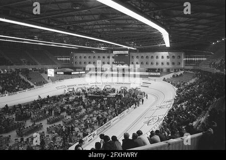 Six Days of Cycling, Ahoyhal, Rotterdam; Übersicht, 16. Januar 1971, Radfahren, Niederlande, Foto der Presseagentur des 20. Jahrhunderts, Nachrichten zum erinnern, Dokumentarfilm, historische Fotografie 1945-1990, visuelle Geschichten, Menschliche Geschichte des zwanzigsten Jahrhunderts, Momente in der Zeit festzuhalten Stockfoto