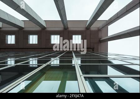 FRANKREICH, GIRONDE (33), BORDEAUX, QUARTIER MERIADECK, BLICK IN DIE REGION DES HOTELS DE Stockfoto