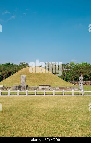 Gimhae, Korea - 24. April 2021 : Königliches Grab von König Suro Stockfoto
