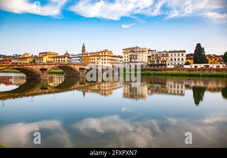 Brücke im Fluss Arno, Florenz, Toskana, Italien, Europa Stockfoto