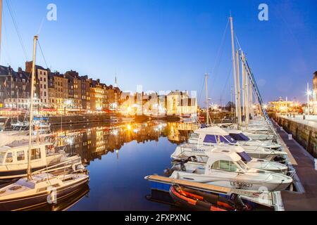 Honfleur Alter Hafen, Calvados, Normandie, Frankreich, Europa Stockfoto