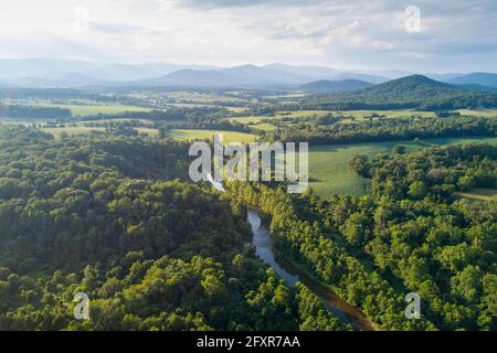 Der Rapidan River fließt von den Shenandoah Mountains in das Zentrum von Virginia, Virginia, Vereinigte Staaten von Amerika, Nordamerika Stockfoto