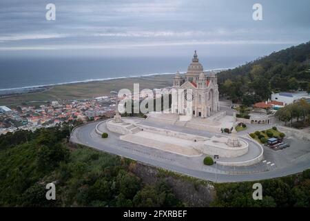 Santa Luzia Kirche Heiligtum, Drohne Luftaufnahme, Viana do Castelo, mit Atlantik im Hintergrund, Norte, Portugal, Europa Stockfoto