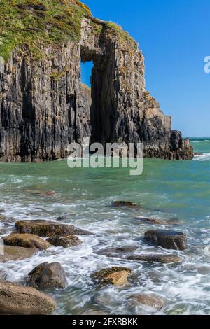 Church Doors Cove, Skrinkle Haven, Pembrokeshire Coast, Wales, Vereinigtes Königreich, Europa Stockfoto