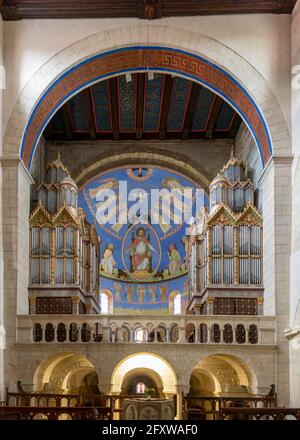 Gernrode, Deutschland. Mai 2021. Wandmalerei in der Stiftskirche St. Cyriakus in Gernrode. Es ist eines der wichtigsten ottonischen Baudenkmäler in Deutschland. Quelle: Stephan Schulz/dpa-Zentralbild/ZB/dpa/Alamy Live News Stockfoto