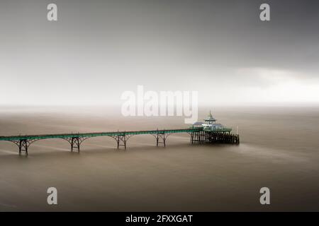 Clevedon Pier in der Mündung des Flusses Severn, North Somerset, England. Stockfoto