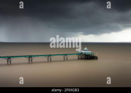 Clevedon Pier in der Mündung des Flusses Severn, North Somerset, England. Stockfoto