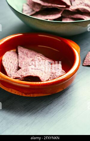 Blauen Mais-Tortilla-Chips Stockfoto