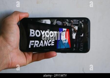 Boykott Frankreich Banner auf einem mobilen Bildschirm Stockfoto