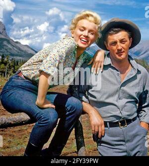 RIVER OF NO RETURN 1954 20th Century Fox Film mit Marilyn Monroe und Robert Mitchum beim Entspannen am Set im Jasper National Park. Stockfoto