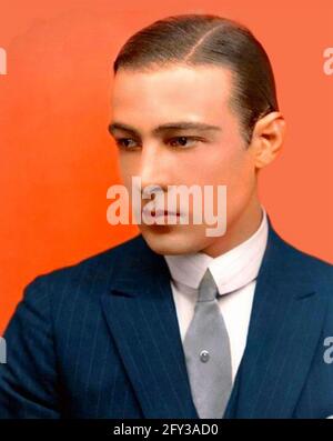 RUDOLPH VALENTINO (1895-1926) Italienischer Film acto um 1918 Stockfoto