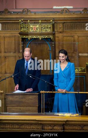 Der Herzog und die Herzogin von Cambridge während der Abschlusszeremonie der Generalversammlung der Church of Scotland, in der Assembly Hall in Edinburgh. Bilddatum: Donnerstag, 27. Mai 2021. Stockfoto