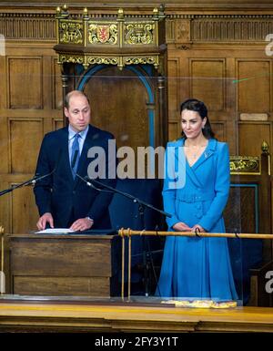 Der Herzog und die Herzogin von Cambridge während der Abschlusszeremonie der Generalversammlung der Church of Scotland, in der Assembly Hall in Edinburgh. Bilddatum: Donnerstag, 27. Mai 2021. Stockfoto