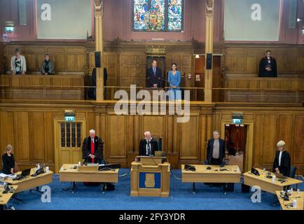 Der Herzog und die Herzogin von Cambridge während der Abschlusszeremonie der Generalversammlung der Church of Scotland, in der Assembly Hall in Edinburgh. Bilddatum: Donnerstag, 27. Mai 2021. Stockfoto