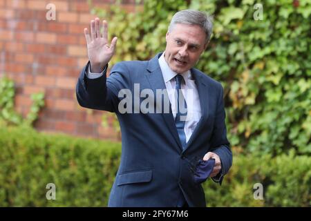 MLA Paul Frew kommt zum DUP-Treffen, um Edwin Poots als neuen Parteivorsitzenden im Ramada Hotel in Belfast zu ratifizieren. Bilddatum: Donnerstag, 27. Mai 2021. Stockfoto