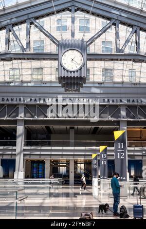 Die Moynihan Train Hall (MTH) befindet sich im historischen James A. Farley Post Office Building, New York City, USA Stockfoto