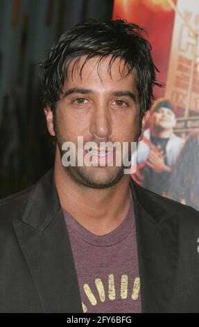 David Schwimmer bei der Premiere von „Entourage“ am 30. Juni 2004 im Loews E-Walk Theatre in New York City. Foto: Henry McGee/MediaPunch Stockfoto