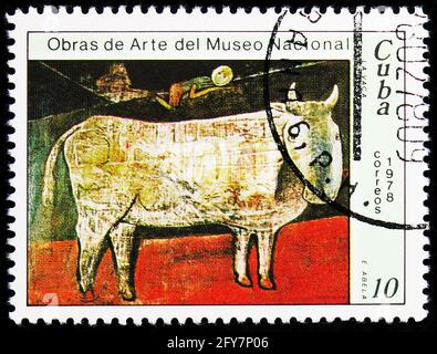 MOSKAU, RUSSLAND - 22. AUGUST 2019: Die in Kuba gedruckte Briefmarke zeigt Eduardo Abela, 'Cow', Gemälde aus der Serie des Nationalmuseums, um 1978 Stockfoto