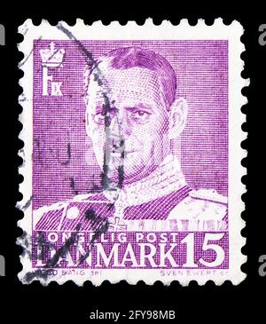 MOSKAU, RUSSLAND - 23. SEPTEMBER 2019: Die in Dänemark gedruckte Briefmarke zeigt König Frederik IX., Serie, um 1948 Stockfoto