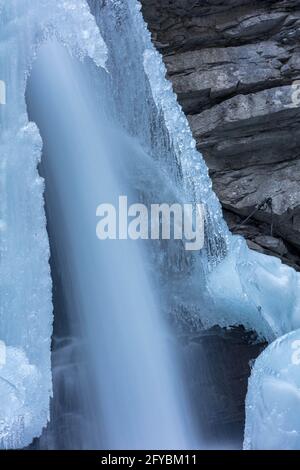 FRANKREICH, ALPES-DE-HAUTE-PROVENCE (04) VAL D'ALLOS, COLMARS-LES-ALPES, LA LANCE FALLS Stockfoto