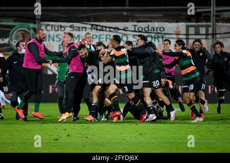 Venedig, Italien. Mai 2021. Esultanza Venezia per la promozione in Serie A durante Finale Playoff - Venezia FC vs AS Cittadella, Campionato di Calcio Serie BKT in Venezia, Italia, 27 maggio 2021 Credit: Independent Photo Agency/Alamy Live News Stockfoto