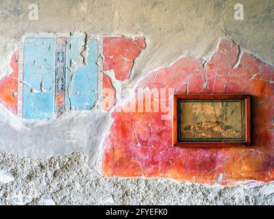 Cryptoporticus (Korridor)-Tafel mit Stillleben - Haus des Hirses (Casa dei Cervi) - Ruinen von Herculaneum, Italien Stockfoto