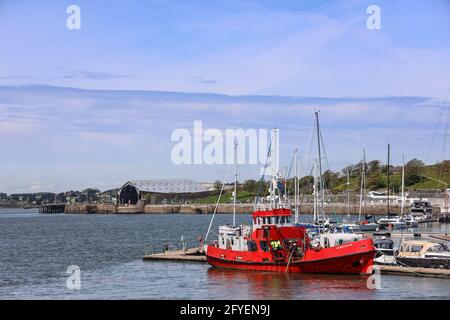 Das Hambledon-Trainingsschiff in Devonport, Plymouth. Ausgestattet mit einer nassen Glocke bietet das Schiff einen sicheren Lebensraum in der Tiefe. Wird für Schulungskurse verwendet. I Stockfoto