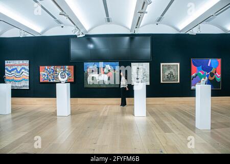 NEW BOND STREET LONDON 28. MAI 2021 . Wichtige Werke der Pioniere der irakischen Moderne. Der Fotoaufruf für Bonhams' Verkauf moderner und zeitgenössischer Kunst aus dem Nahen Osten, Lost Era of Iraqi Modernismus. Kredit: amer ghazzal/Alamy Live Nachrichten Stockfoto