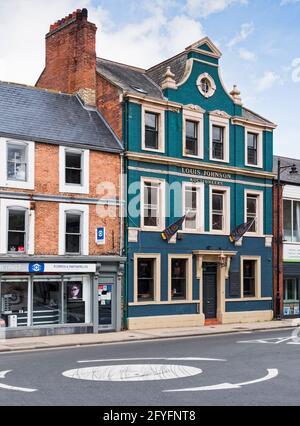 Bridge Street, Morpeth Northumberland, Großbritannien mit Louis Johnson Auctioneers. Stockfoto