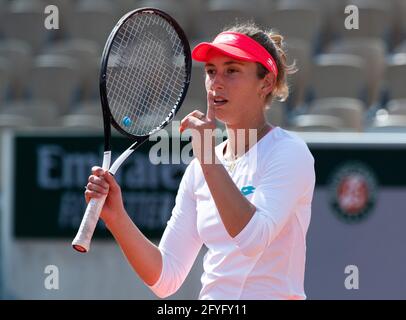 Die Belgierin Elise Mertens, aufgenommen während einer Trainingseinheit bei den Roland Garros French Open, in Paris, Frankreich, Freitag, 28. Mai 2021. Das ja Stockfoto