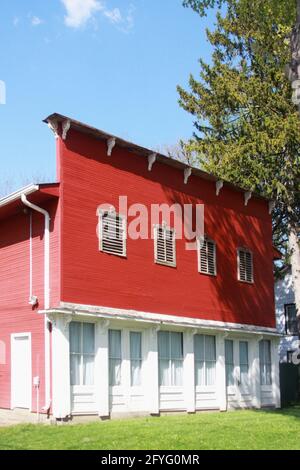 Der historische Clifton, OH, USA. Fassade eines Holzhauses aus dem frühen 19. Jahrhundert. Stockfoto