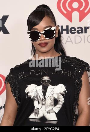 USA. Mai 2021. 2021 IHEART RADIO MUSIC AWARDS: H.E.R. nimmt an den IHEARTRADIO MUSIC AWARDS 2021 Teil, die am 27. Mai (8:00-10:00 Uhr ET/PT Tape-Delayed) auf FOX live übertragen werden. (Foto von Scott Kirkland/FOX/PictureGroup/Sipa USA). © 2021 FOX MEDIA, LLC. Quelle: SIPA USA/Alamy Live News Stockfoto