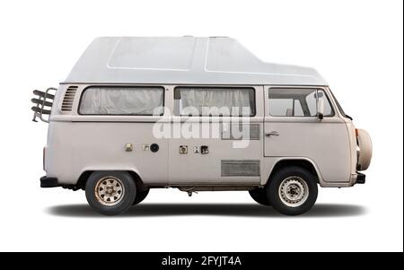 Klassisches VW T2 Wohnmobil Seitenansicht isoliert auf weißem Hintergrund Stockfoto