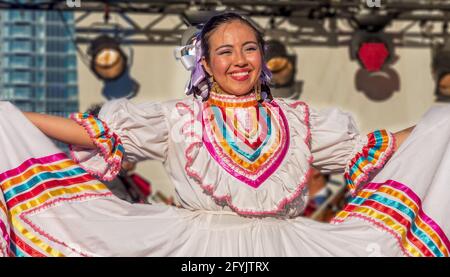 Traditionelles Mexfest am Yonge-Dundas Square, Toronto, Kanada. Das Jahr 2015 Stockfoto