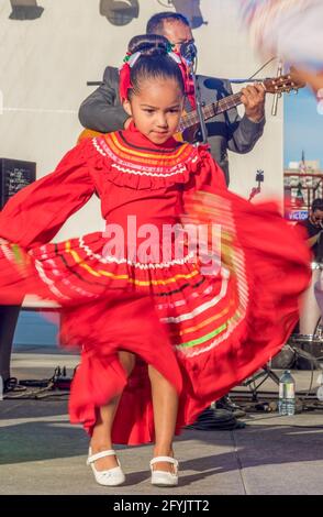 Traditionelles Mexfest am Yonge-Dundas Square, Toronto, Kanada. Das Jahr 2015 Stockfoto