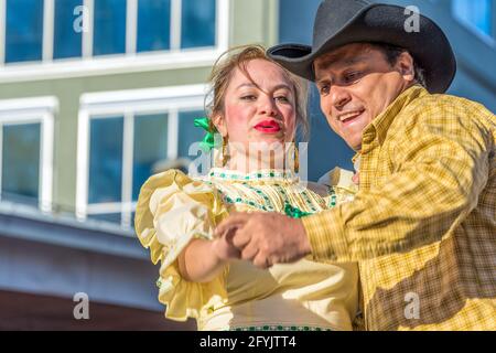 Traditionelles Mexfest am Yonge-Dundas Square, Toronto, Kanada. Das Jahr 2015 Stockfoto