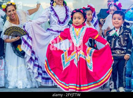 Traditionelles Mexfest am Yonge-Dundas Square, Toronto, Kanada. Das Jahr 2015 Stockfoto